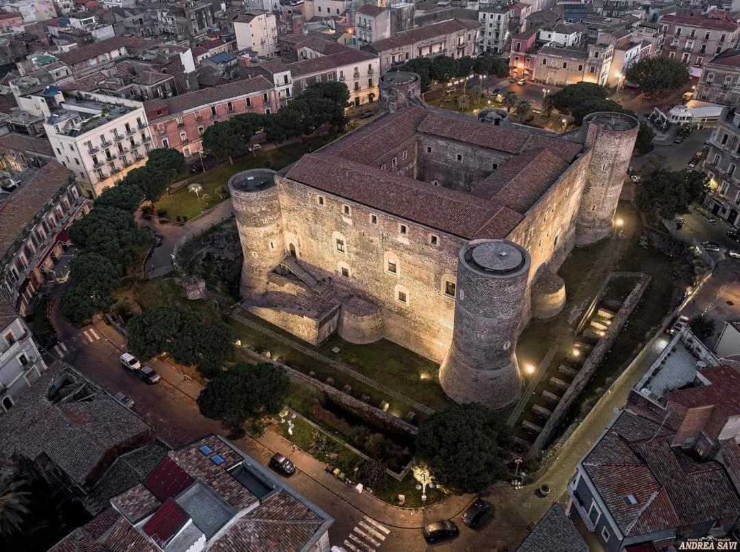 B&B Domus Pina Catánia Buitenkant foto